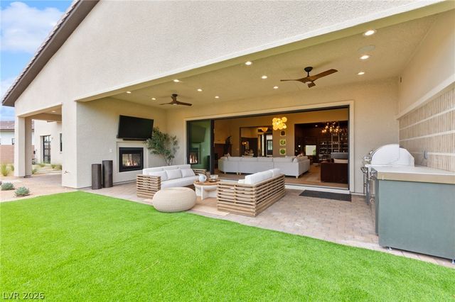 8565 Stange Avenue, Las Vegas, NV 89129
