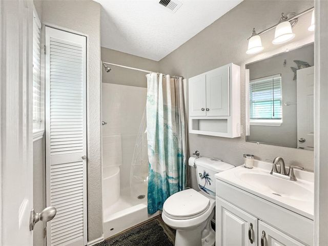 81 Santar Loop, Surfside Beach, TX 77541