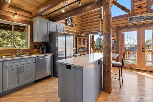 351 Ridge Loop Drive, Cle Elum, WA 98922