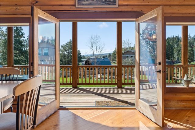 351 Ridge Loop Drive, Cle Elum, WA 98922