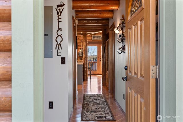 351 Ridge Loop Drive, Cle Elum, WA 98922