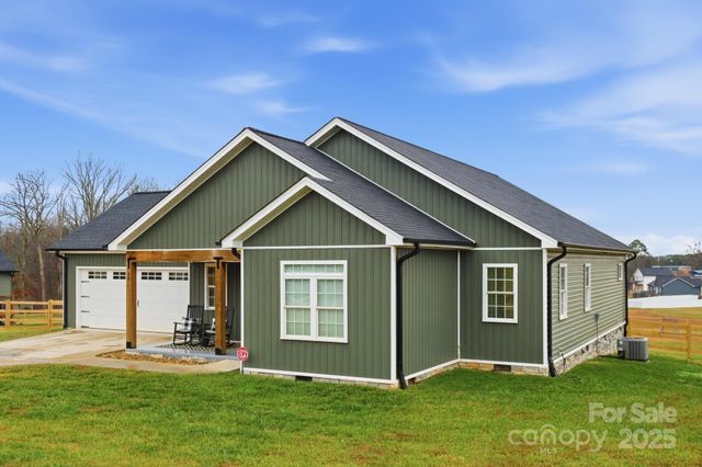 88 Pine Tree Road, Taylorsville, NC 28681