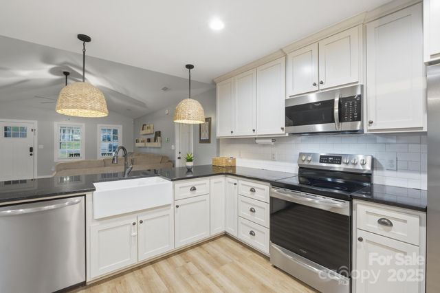 88 Pine Tree Road, Taylorsville, NC 28681