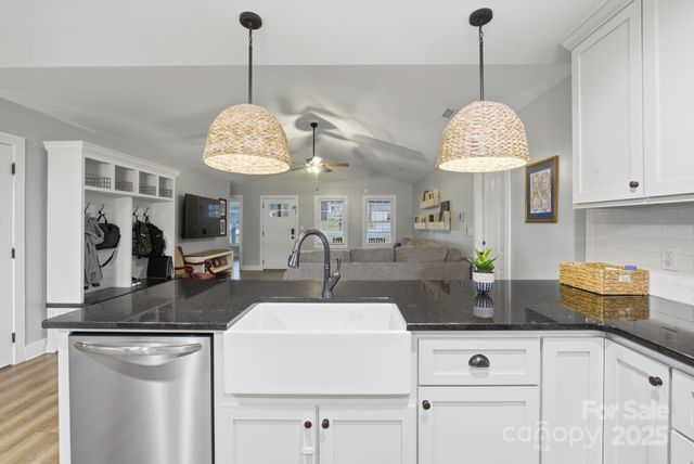 88 Pine Tree Road, Taylorsville, NC 28681