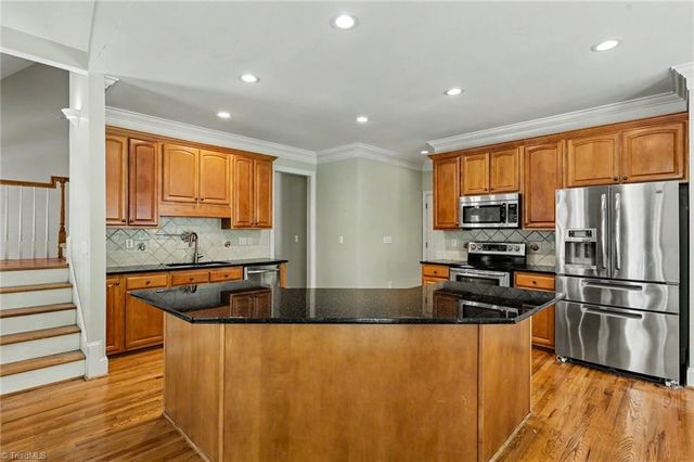 8005 Whitmore Cove Lane, Clemmons, NC 27012