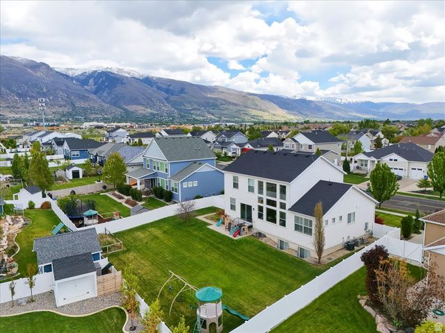 1692 W SPRING MEADOW LN, Farmington, UT 84025