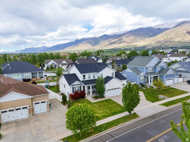 1692 W SPRING MEADOW LN, Farmington, UT 84025