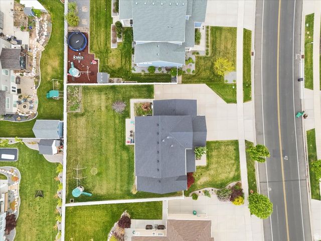 1692 W SPRING MEADOW LN, Farmington, UT 84025