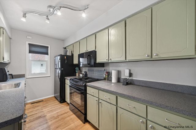 1454 TRENT CT, Cheyenne, WY 82009