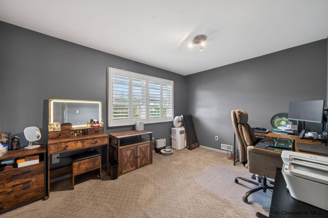 1454 TRENT CT, Cheyenne, WY 82009