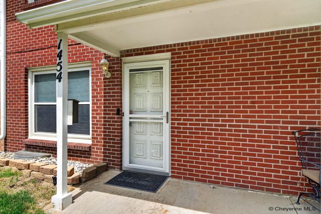1454 TRENT CT, Cheyenne, WY 82009