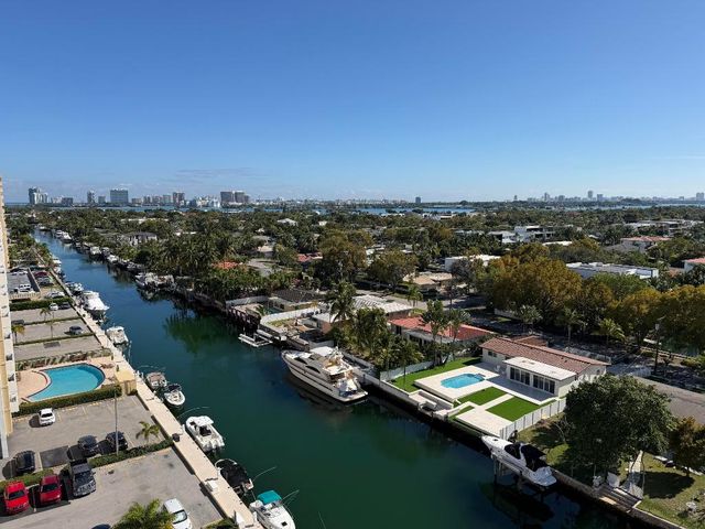 2000 NE 135th Street Ph, North Miami, FL 33181