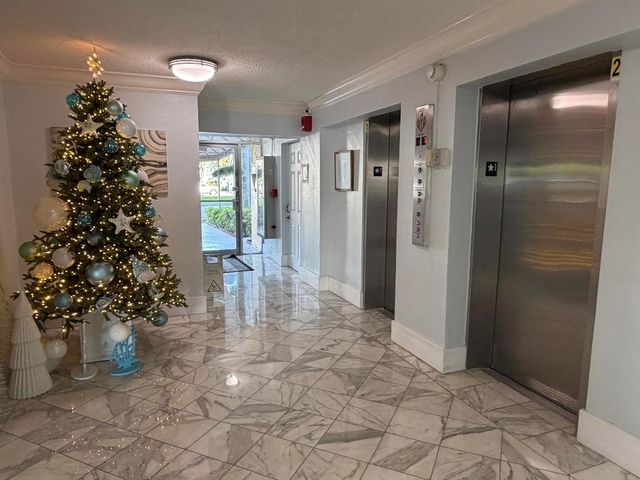 2000 NE 135th Street Ph, North Miami, FL 33181