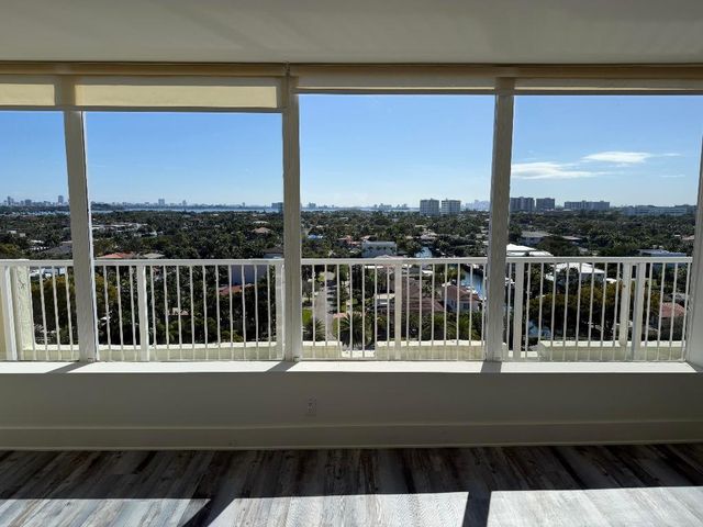 2000 NE 135th Street Ph, North Miami, FL 33181