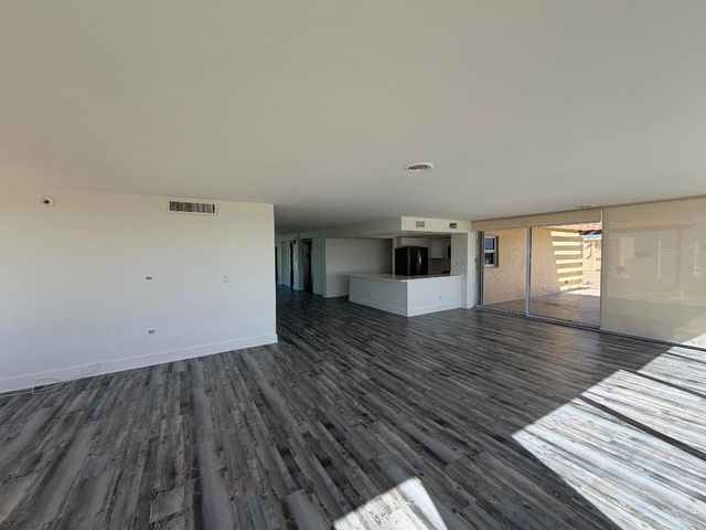 2000 NE 135th Street Ph, North Miami, FL 33181