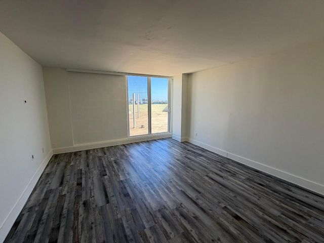 2000 NE 135th Street Ph, North Miami, FL 33181