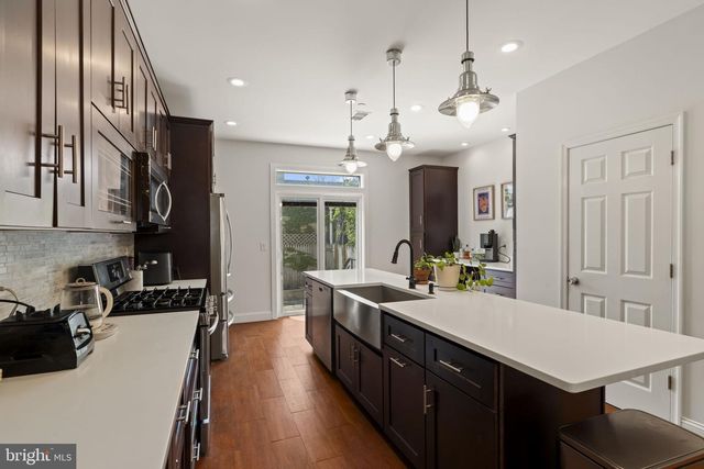530 DICKINSON ST, Philadelphia, PA 19147