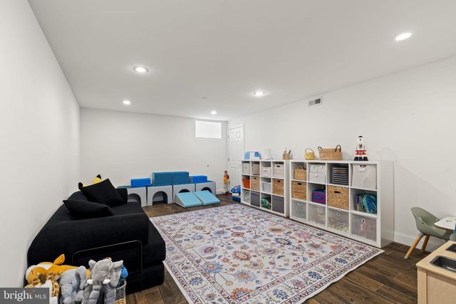 530 DICKINSON ST, Philadelphia, PA 19147