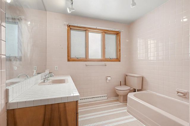 4738 Maplewood Drive, Bay City, MI 48706