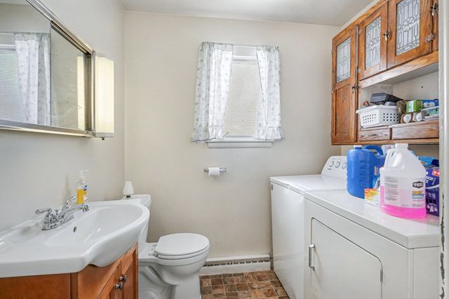 4738 Maplewood Drive, Bay City, MI 48706