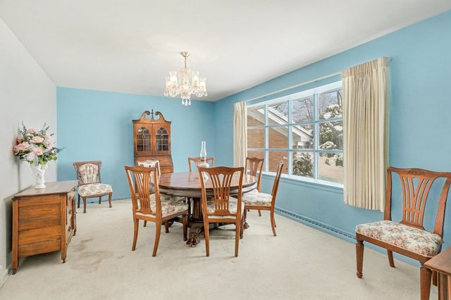 4738 Maplewood Drive, Bay City, MI 48706