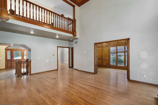 4963 S Glenhaven Avenue, Springfield, MO 65804