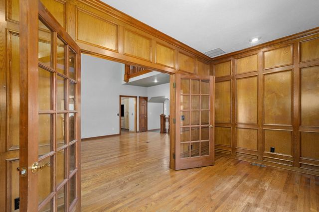 4963 S Glenhaven Avenue, Springfield, MO 65804