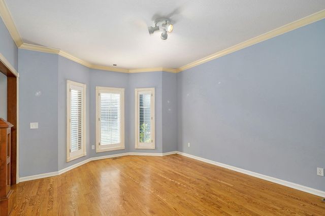 4963 S Glenhaven Avenue, Springfield, MO 65804