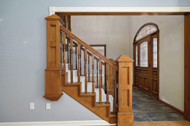 4963 S Glenhaven Avenue, Springfield, MO 65804