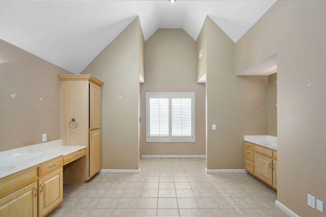 4963 S Glenhaven Avenue, Springfield, MO 65804