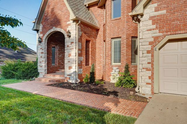 4963 S Glenhaven Avenue, Springfield, MO 65804