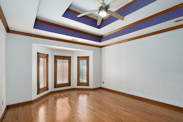 4963 S Glenhaven Avenue, Springfield, MO 65804