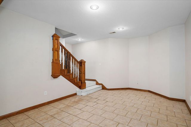 4963 S Glenhaven Avenue, Springfield, MO 65804