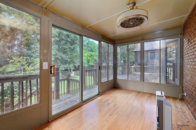 4963 S Glenhaven Avenue, Springfield, MO 65804