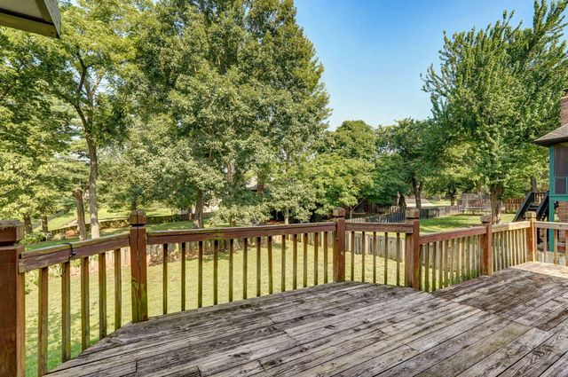 4963 S Glenhaven Avenue, Springfield, MO 65804