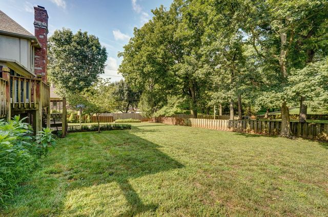 4963 S Glenhaven Avenue, Springfield, MO 65804