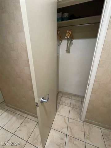 211 East Flamingo Road 614, Las Vegas, NV 89169