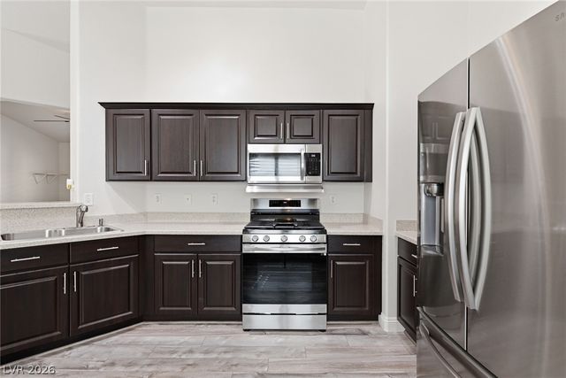 5721 Great Eagle Court, Las Vegas, NV 89122