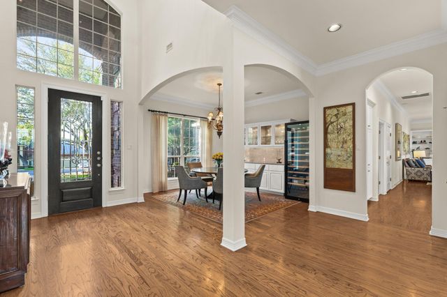 2717 Bartons Bluff LN, Austin, TX 78746