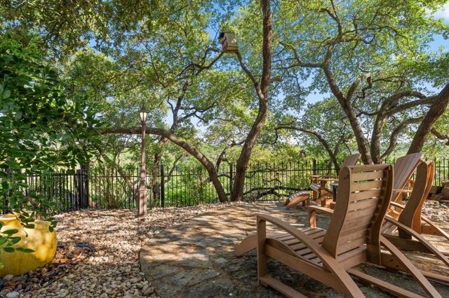 2717 Bartons Bluff LN, Austin, TX 78746