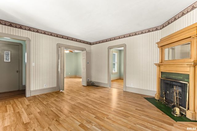 1309 MARKET Street, Pekin, IL 61554