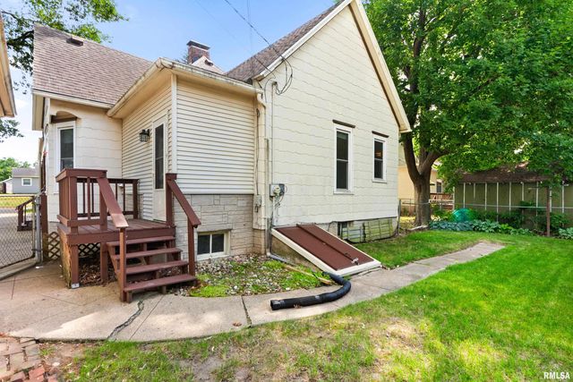 1309 MARKET Street, Pekin, IL 61554