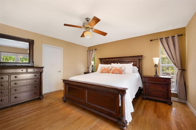 15700 SW 77th Ct, Palmetto Bay, FL 33157