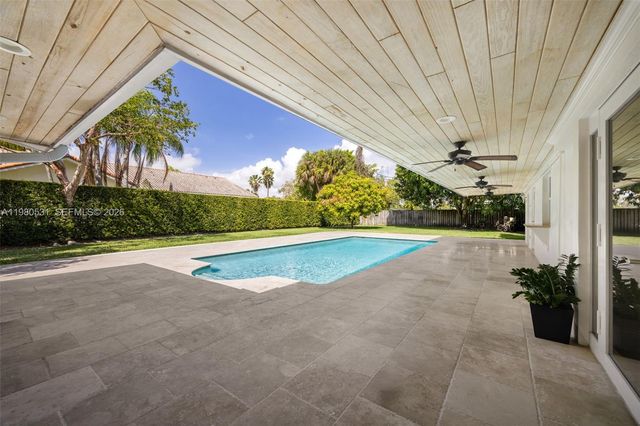 15700 SW 77th Ct, Palmetto Bay, FL 33157