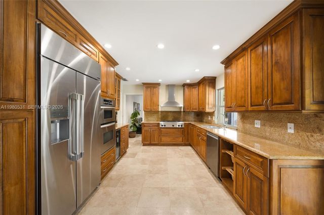 15700 SW 77th Ct, Palmetto Bay, FL 33157