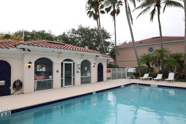 80 Live Oak Circle, Tequesta, FL 33469