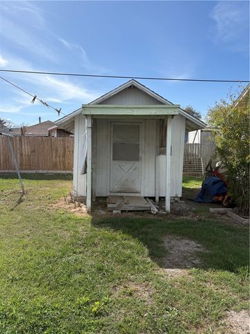 1203 14th St, Corpus Christi, TX 78404