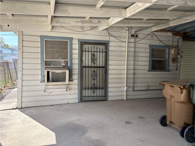 1203 14th St, Corpus Christi, TX 78404