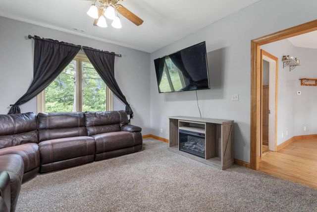 30857 Palm Street NW, Cambridge, MN 55008
