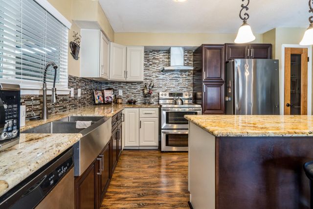 16210 Ridgegreen Drive, Houston, TX 77082